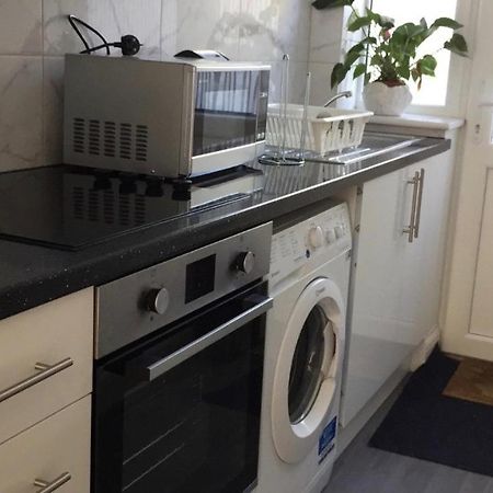 Apartamento Quiet Studio By Lloyd Park South Norwood Exterior foto