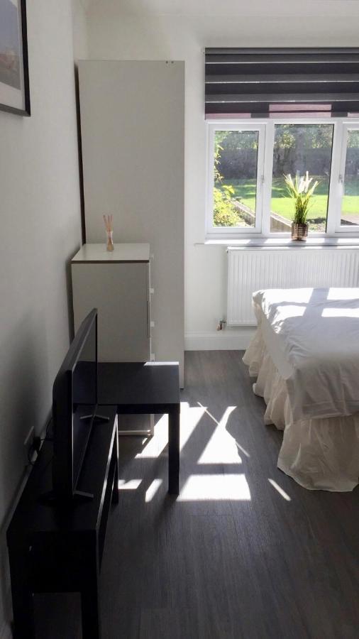 Apartamento Quiet Studio By Lloyd Park South Norwood Exterior foto