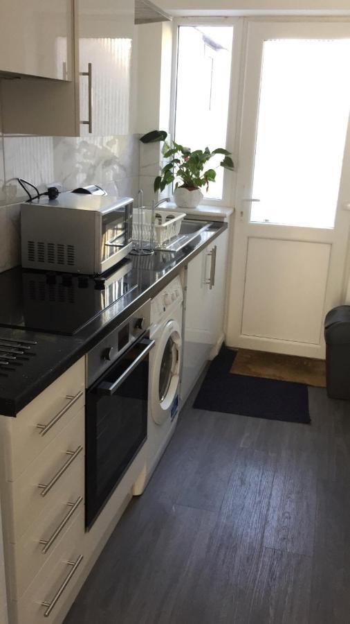 Apartamento Quiet Studio By Lloyd Park South Norwood Exterior foto