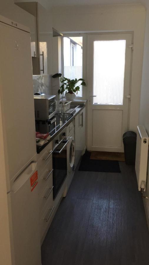 Apartamento Quiet Studio By Lloyd Park South Norwood Exterior foto