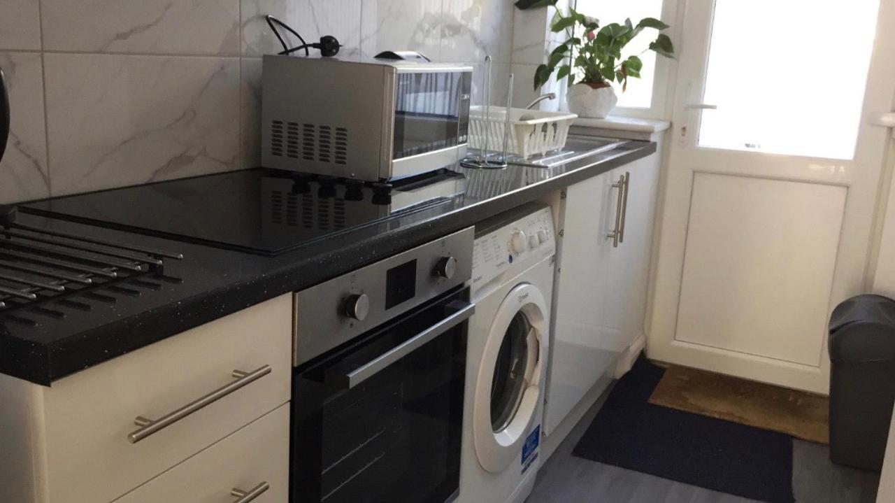 Apartamento Quiet Studio By Lloyd Park South Norwood Exterior foto